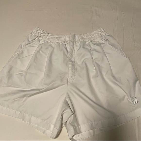 Nike Vintage White Challenge Court Tennis Shorts - Picture 2 of 4
